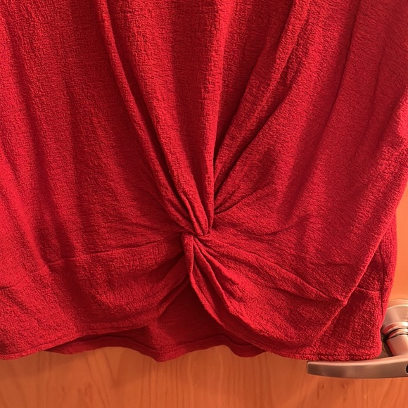 LOFT Red Knotted Short Sleeve T-Shirt - Size L - Picture 3 of 5